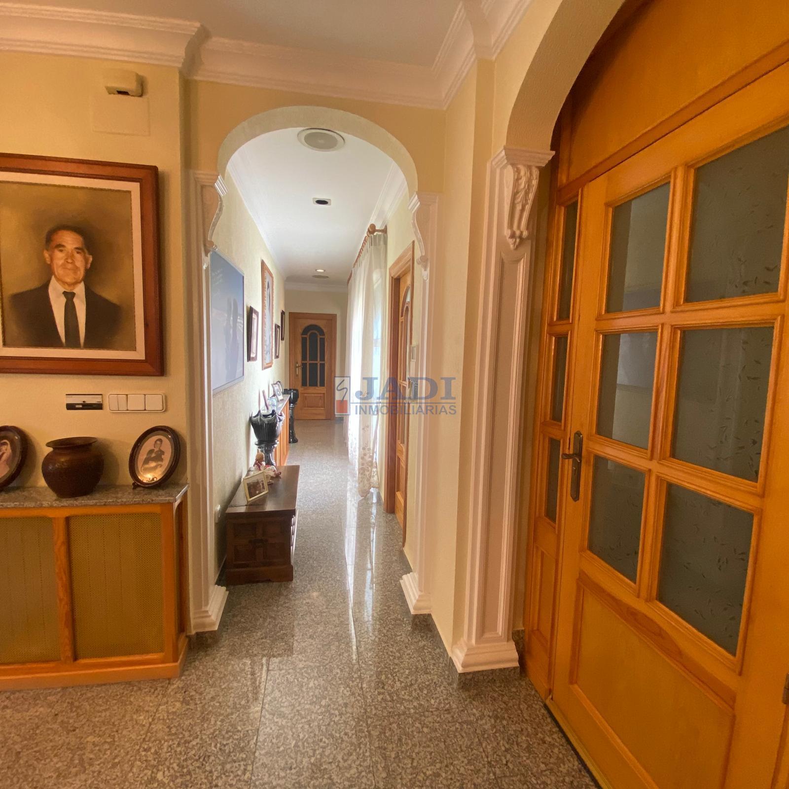 Venta de casa en Valdepeñas
