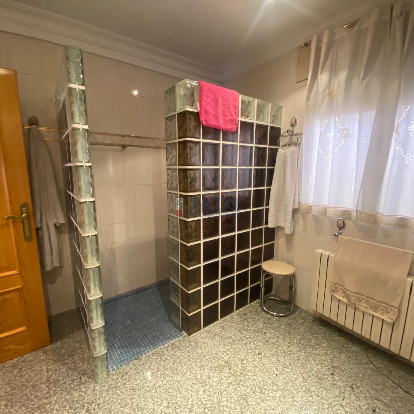 Venta de casa en Valdepeñas