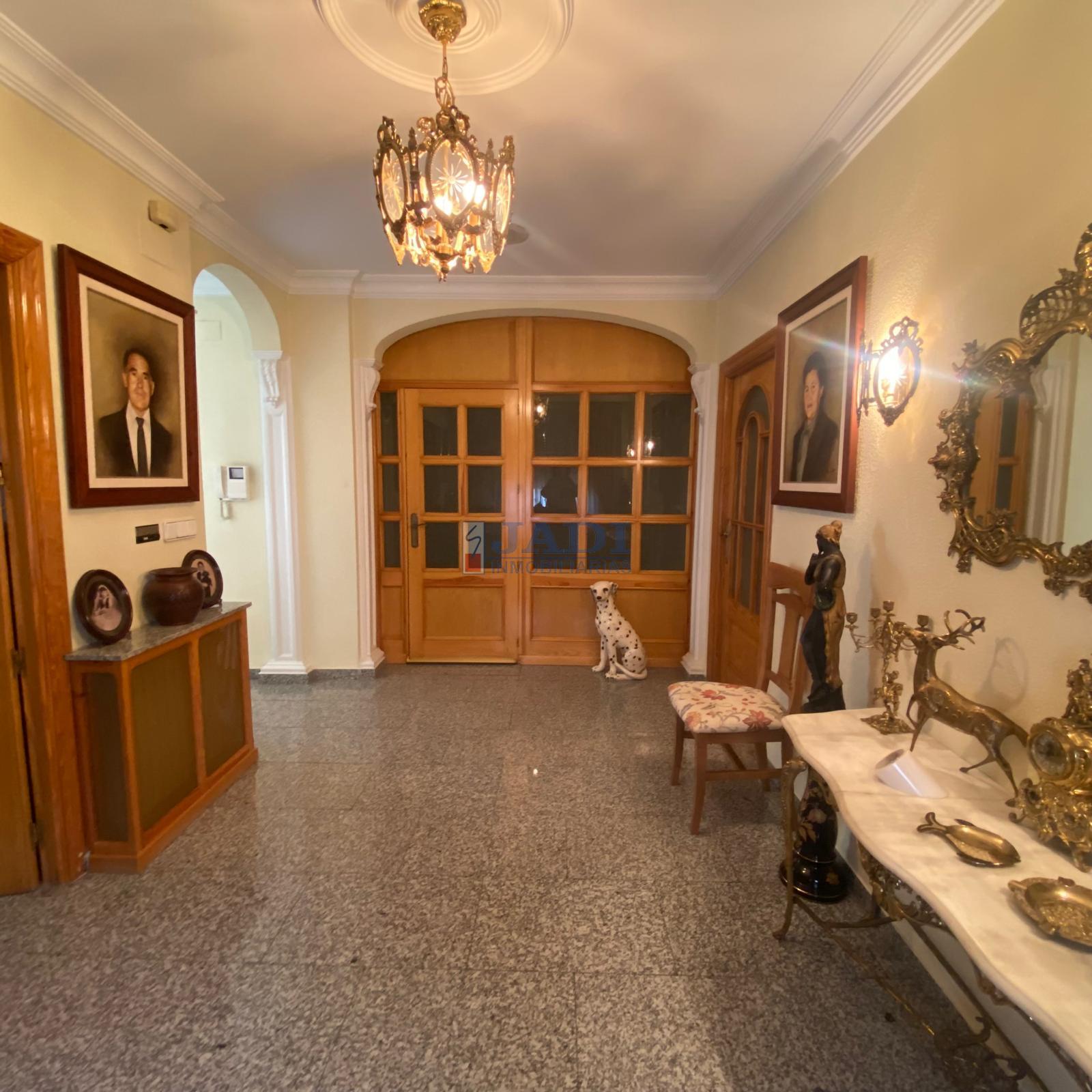 Venta de casa en Valdepeñas