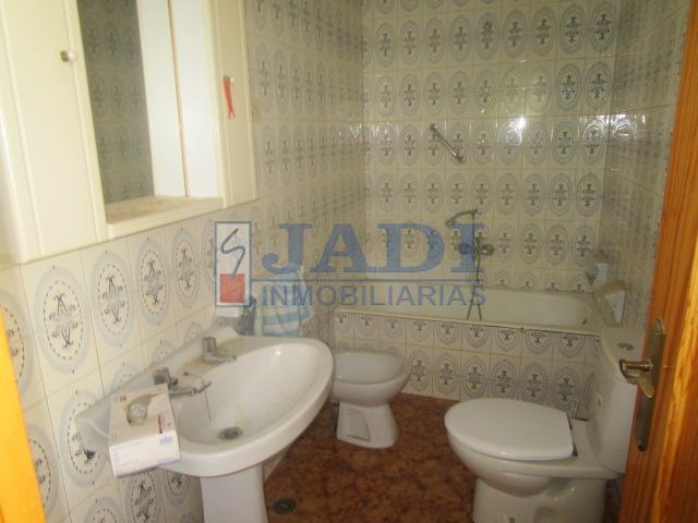 Venta de casa en Valdepeñas