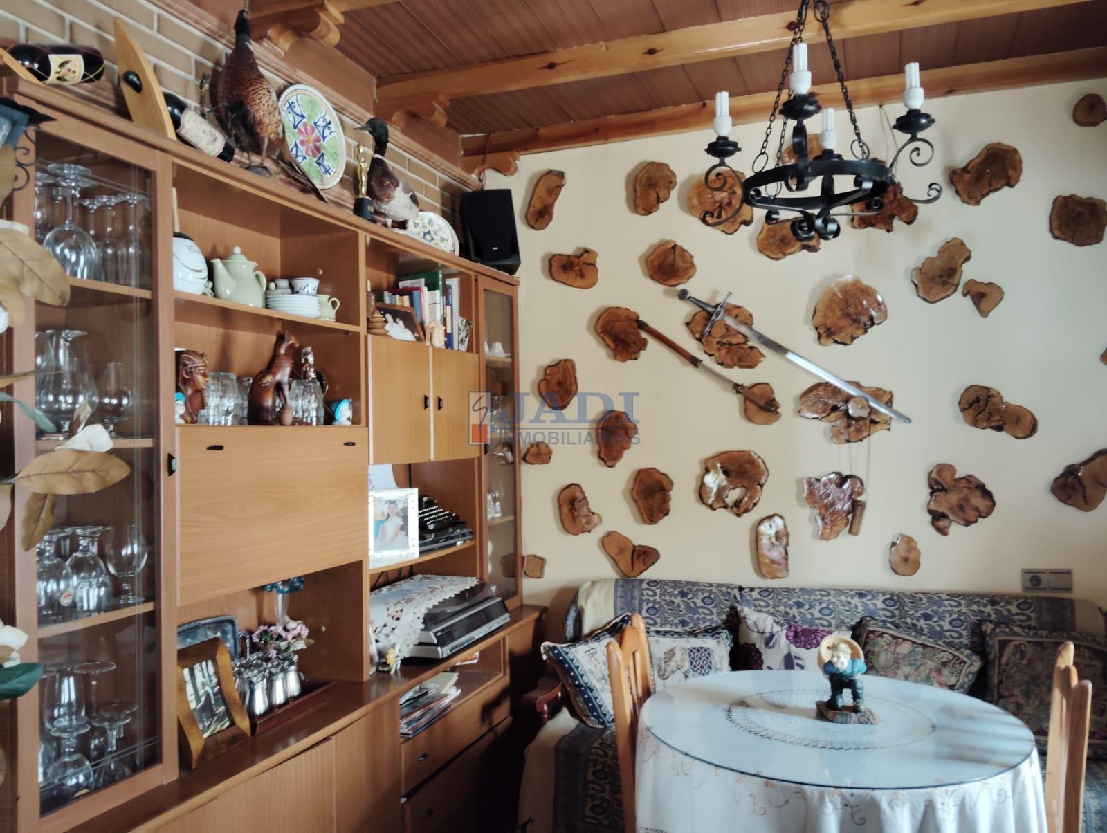 Venta de chalet en Almuradiel