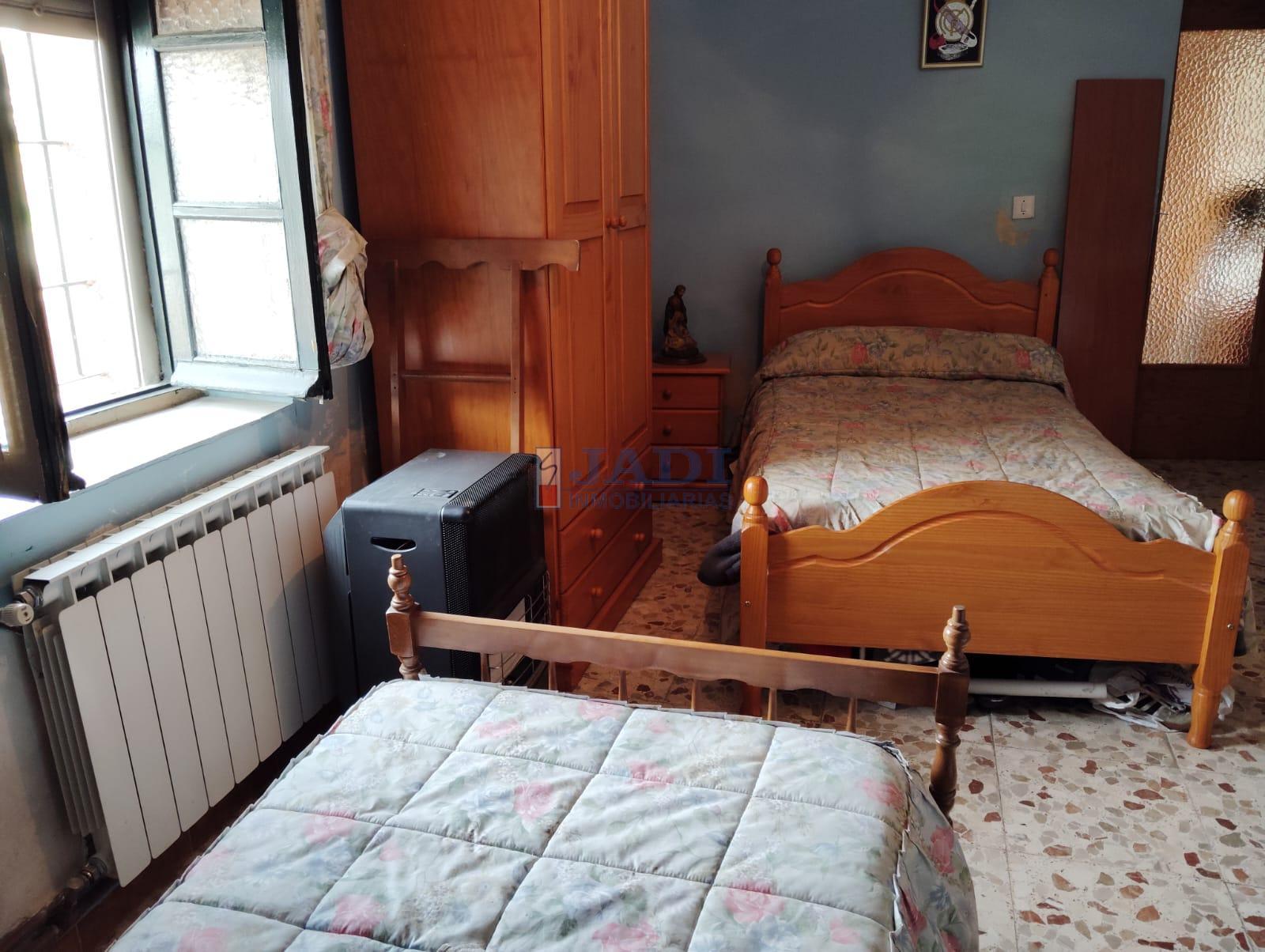 Venta de chalet en Almuradiel