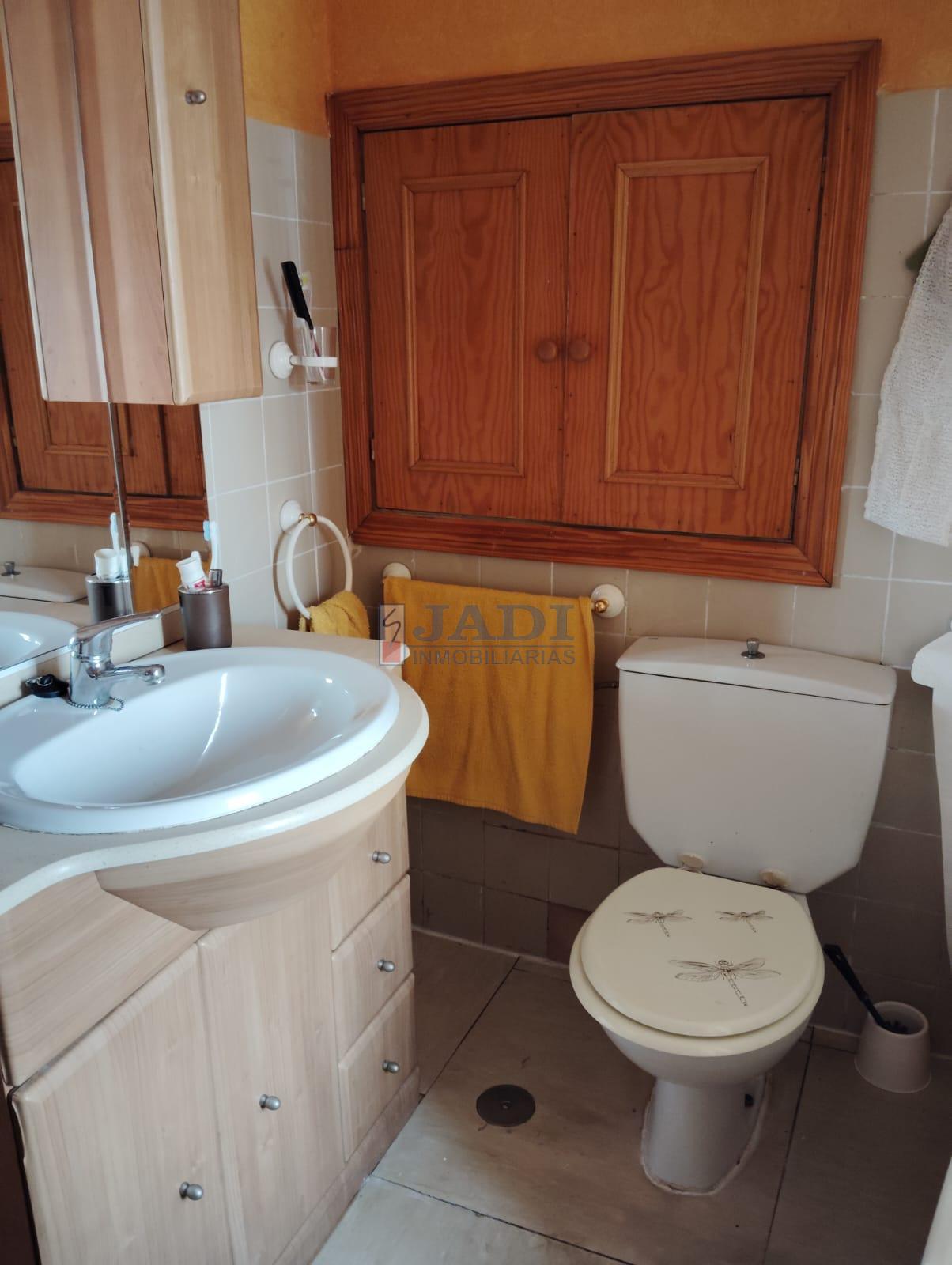 Venta de chalet en Almuradiel