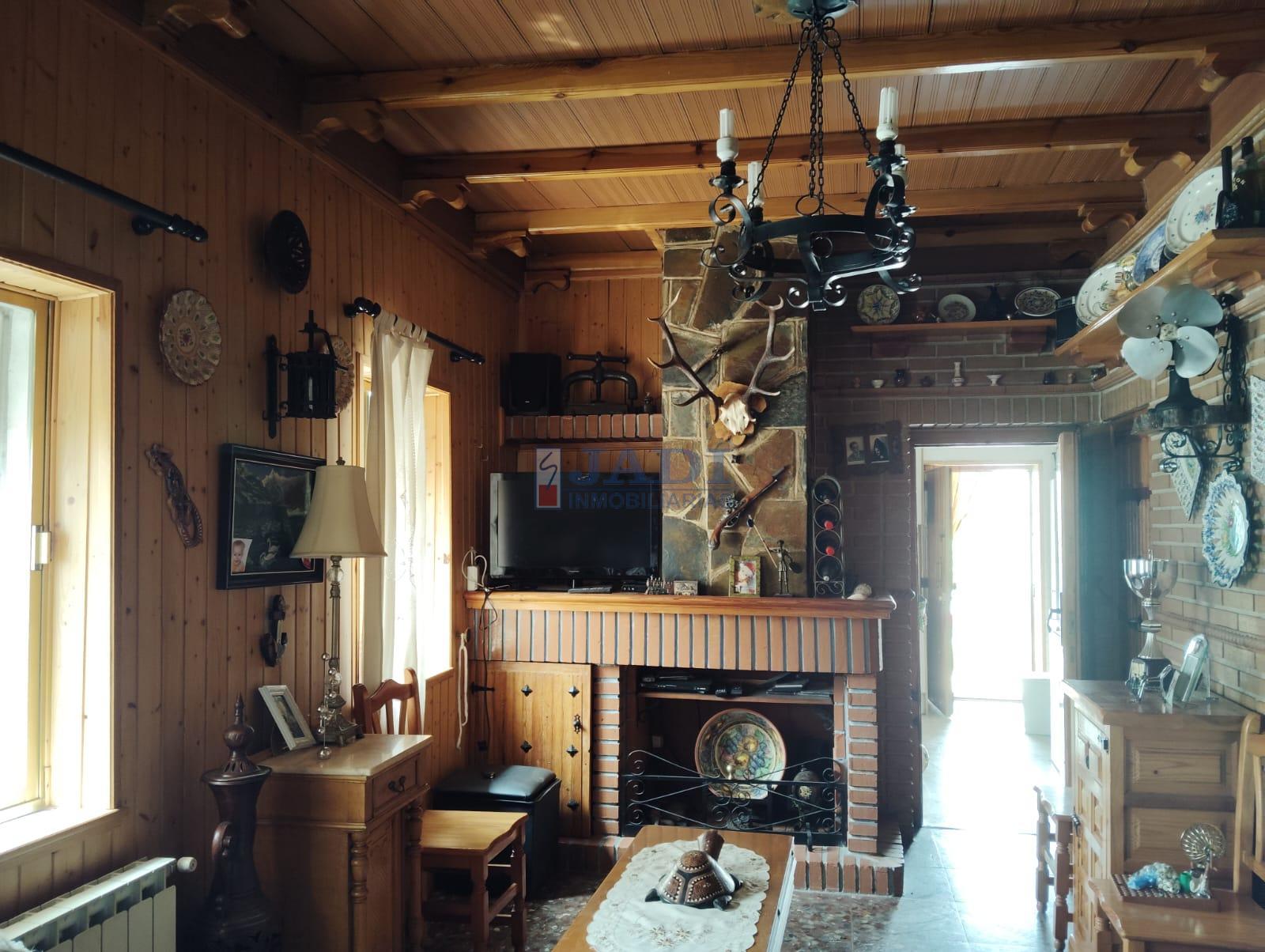 Venta de chalet en Almuradiel