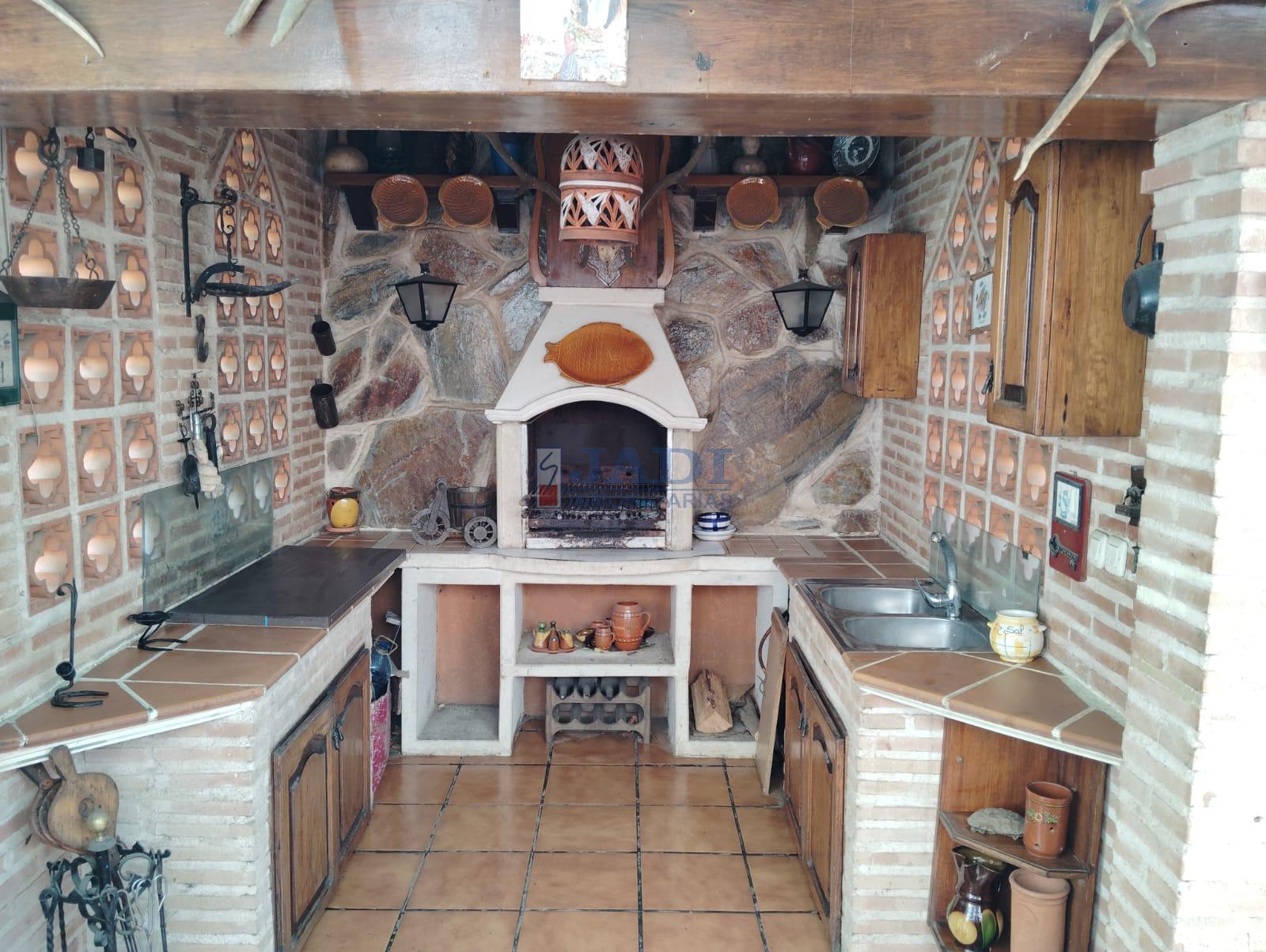 Venta de chalet en Almuradiel