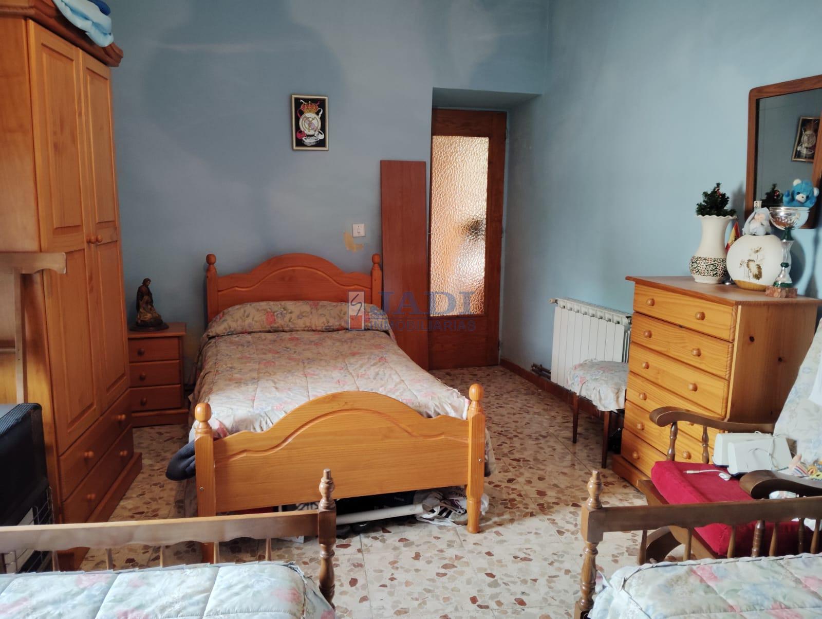 Venta de chalet en Almuradiel