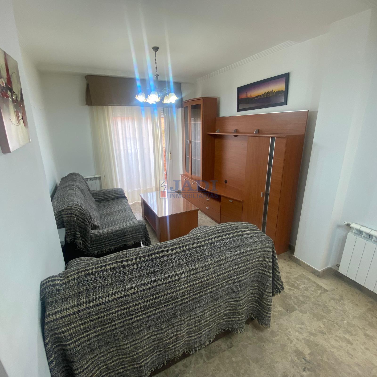 For rent of flat in Valdepeñas