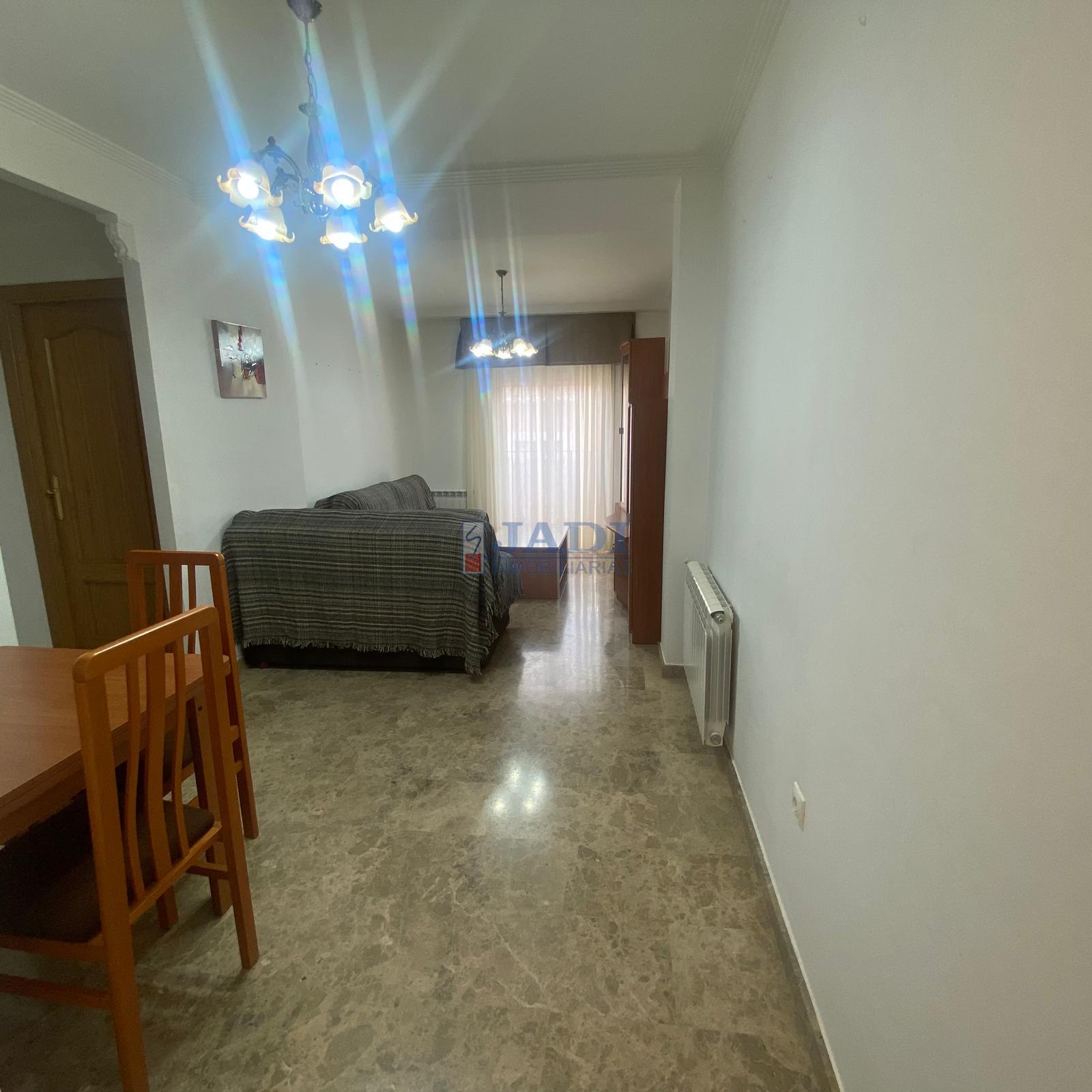 For rent of flat in Valdepeñas