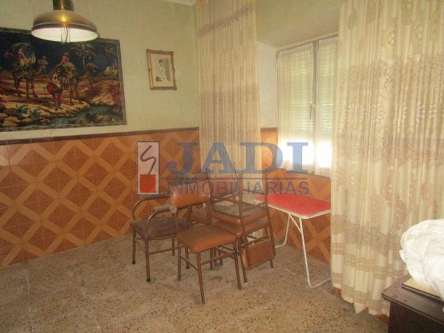 For sale of house in Valdepeñas
