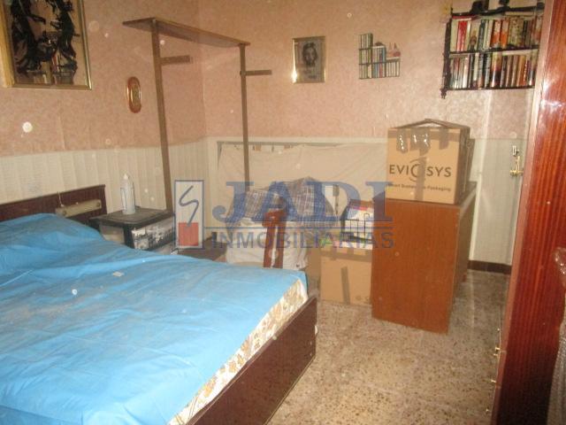 For sale of house in Valdepeñas