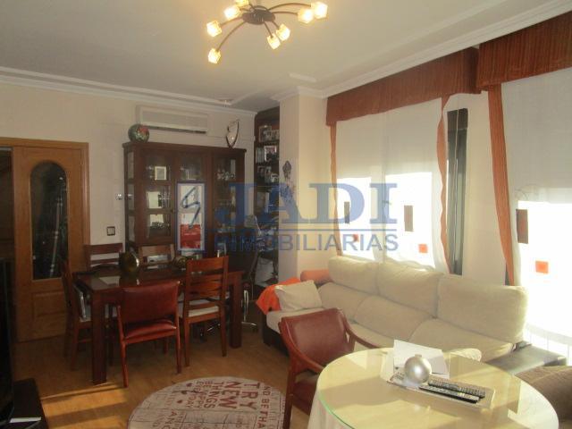 For sale of house in Valdepeñas