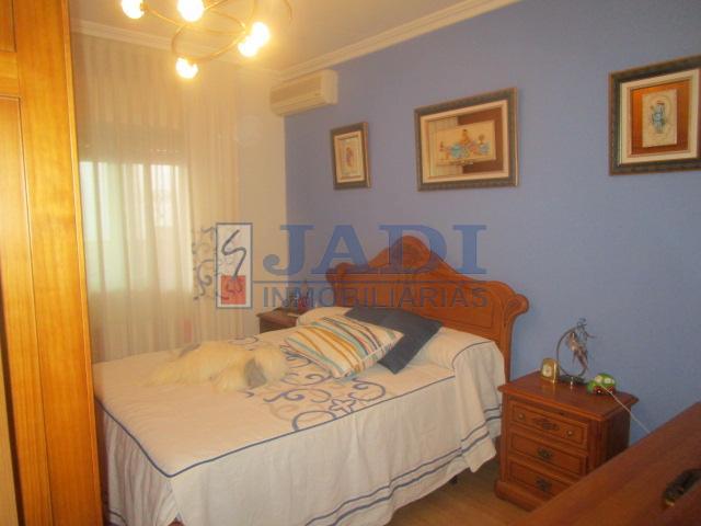 For sale of house in Valdepeñas