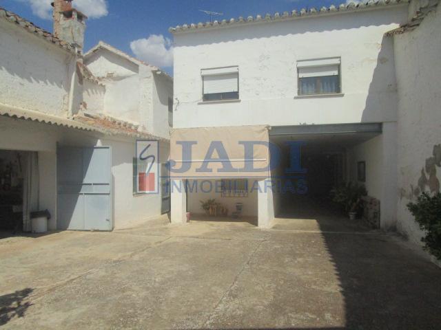 Venta de casa en Valdepeñas