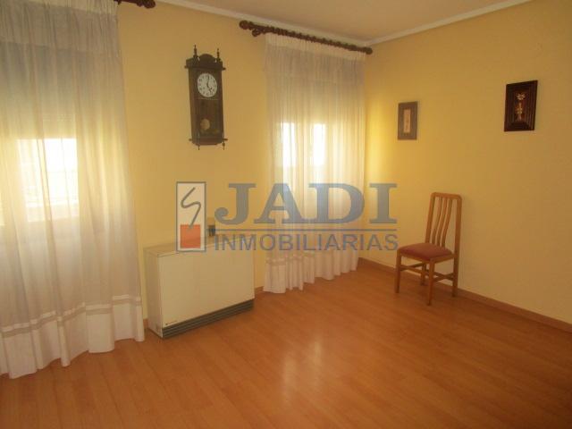 Venta de casa en Valdepeñas