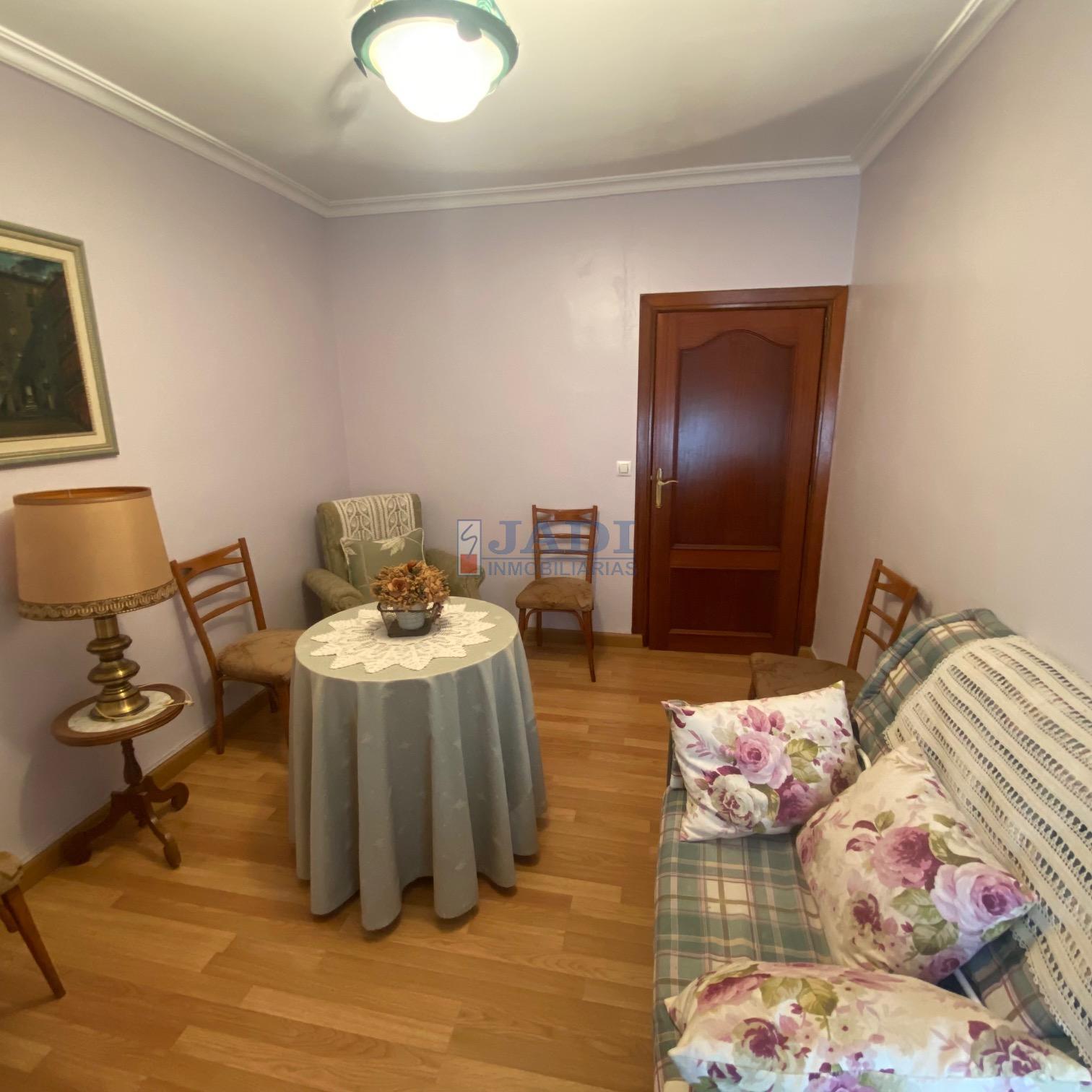 Venta de piso en Valdepeñas