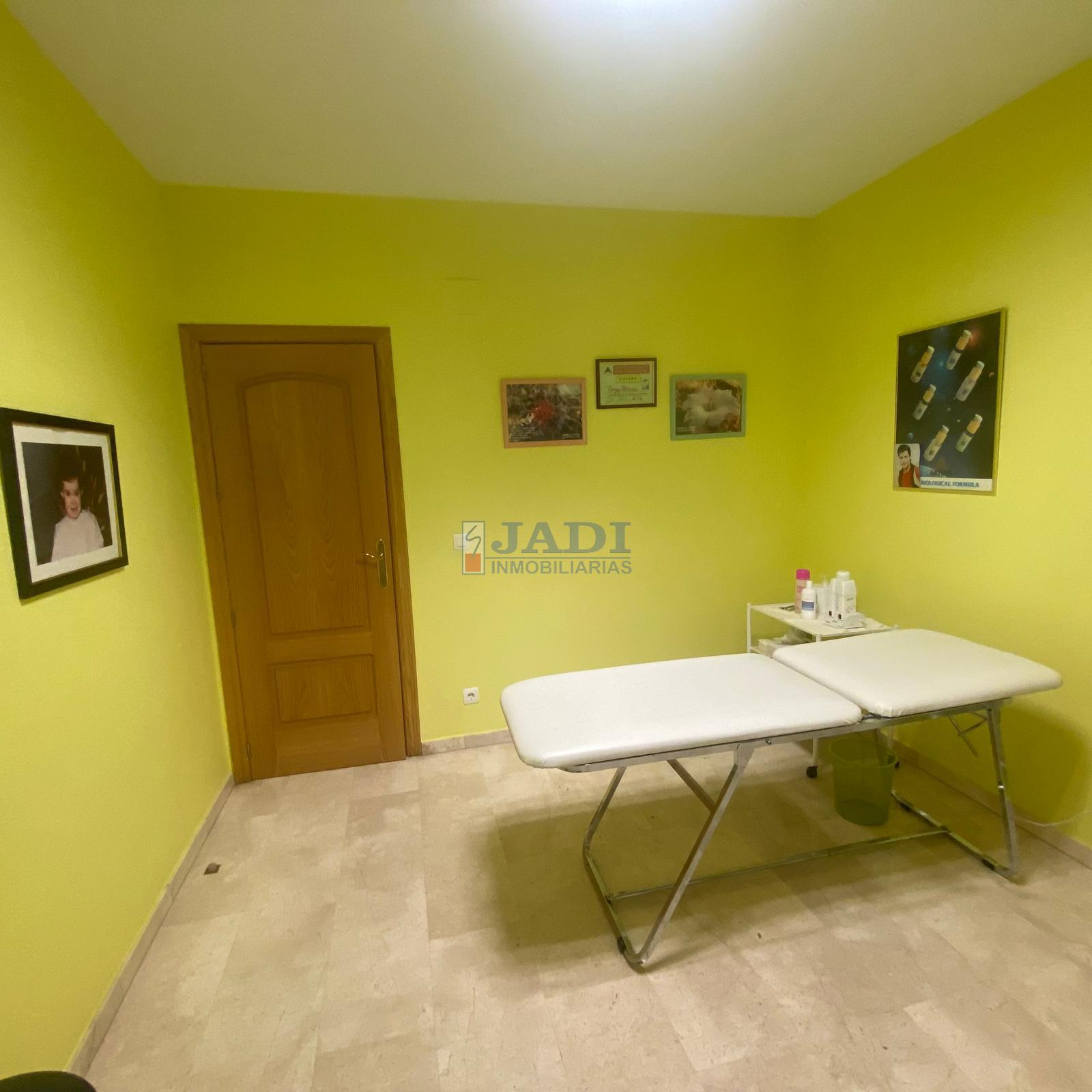 For sale of flat in Valdepeñas