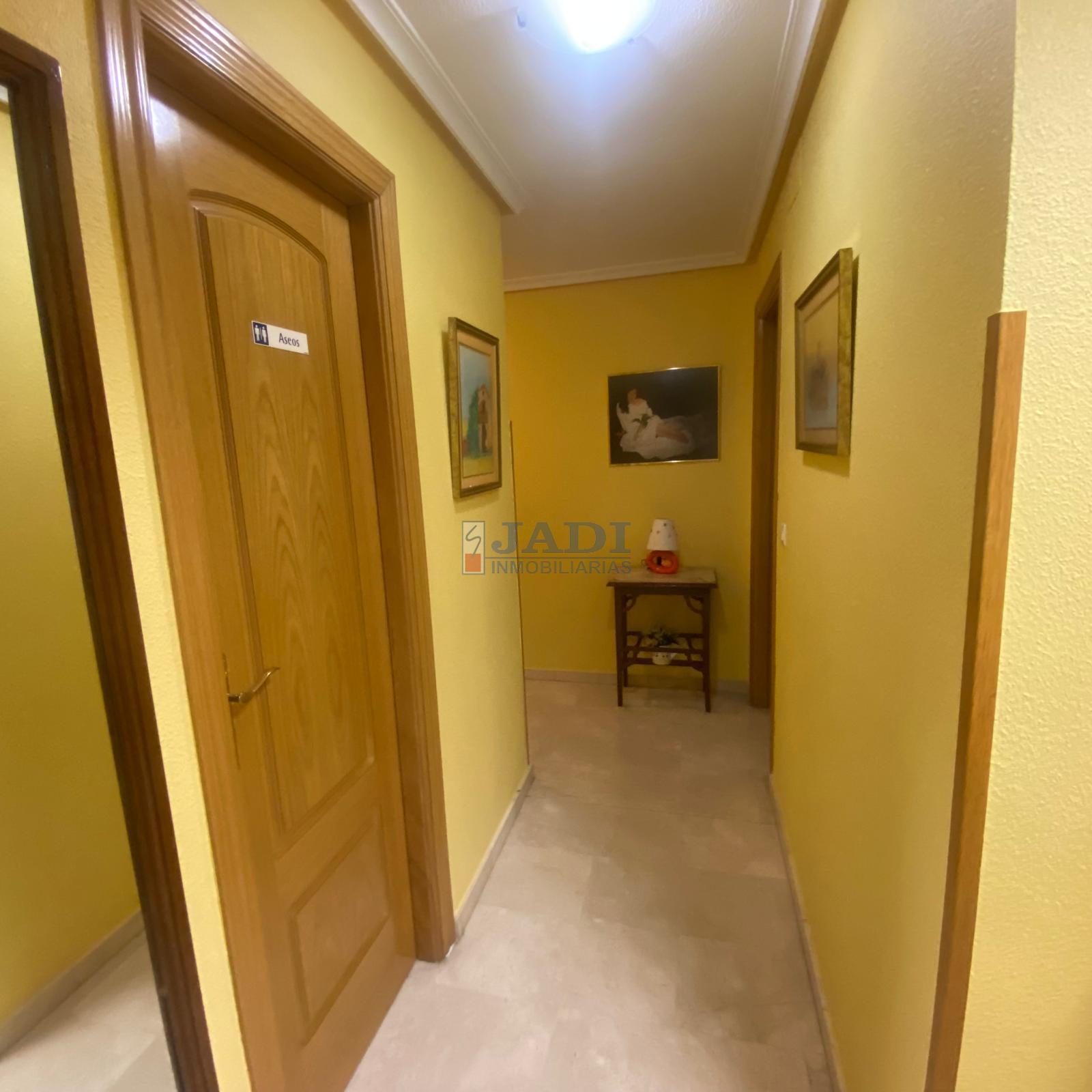 For sale of flat in Valdepeñas