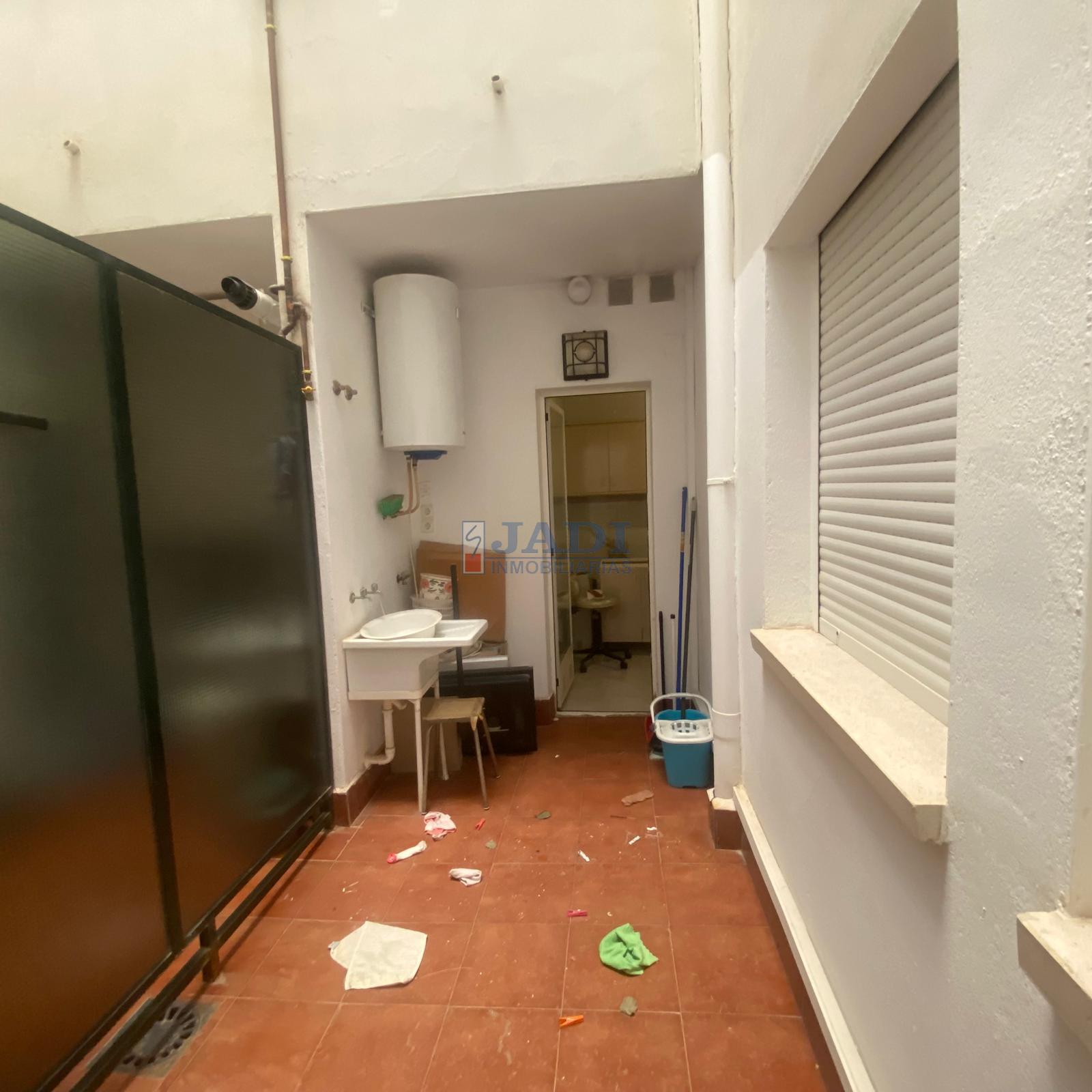 For sale of flat in Valdepeñas