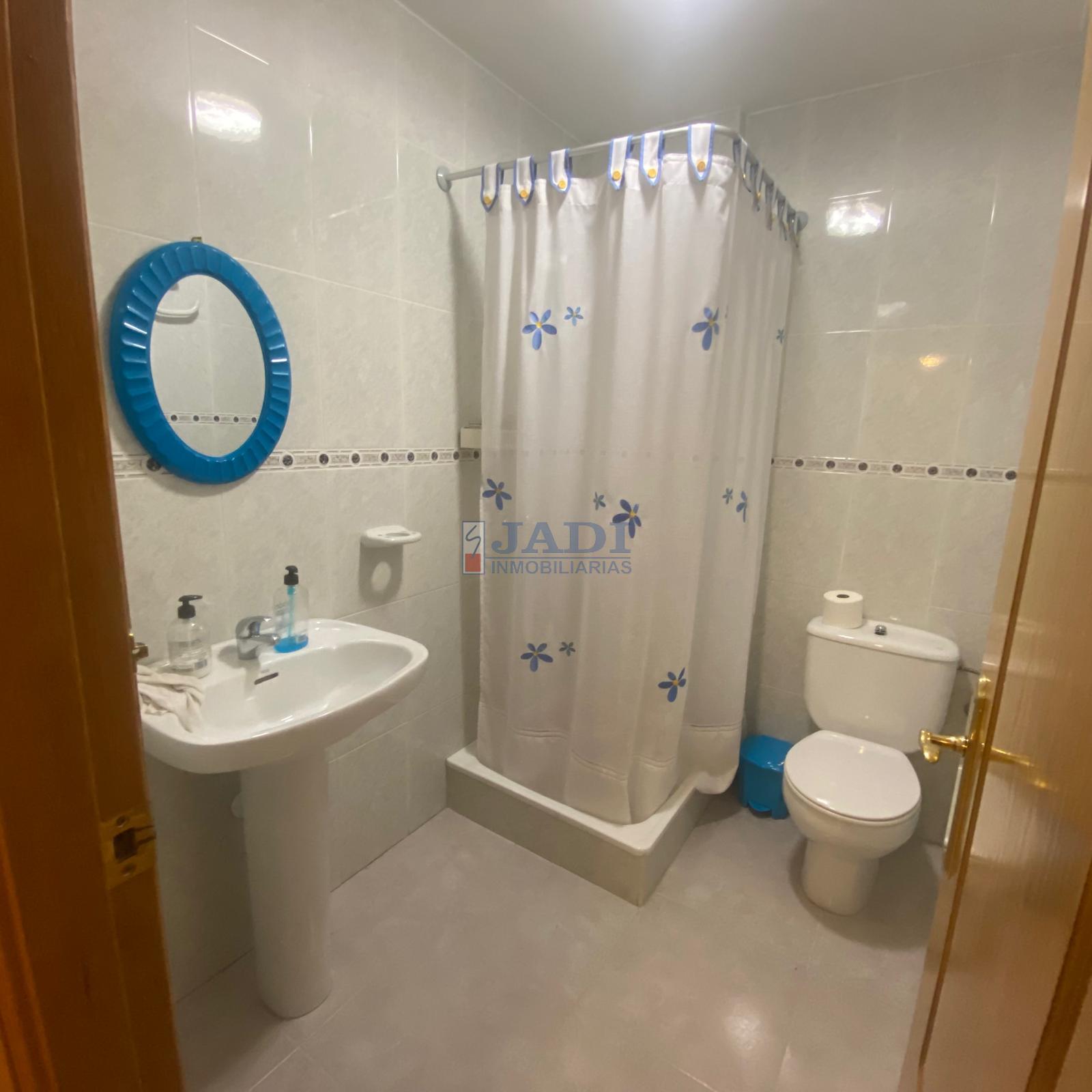 For sale of flat in Valdepeñas