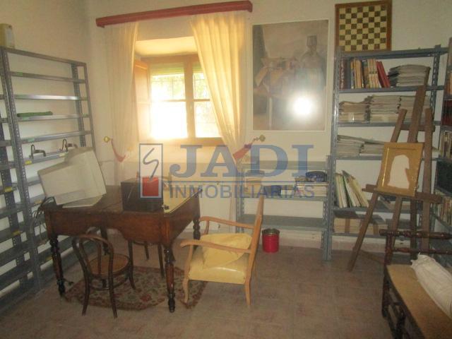 Venta de casa en Valdepeñas