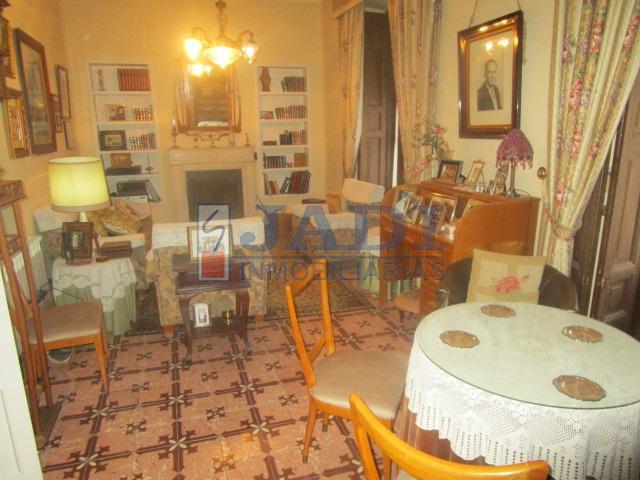 Venta de casa en Valdepeñas