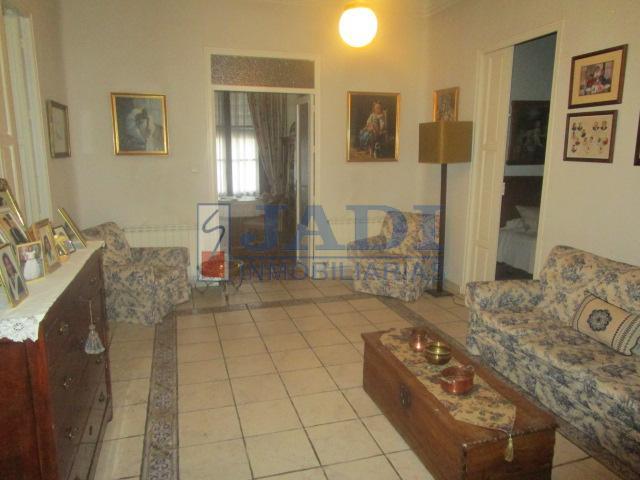 Venta de casa en Valdepeñas