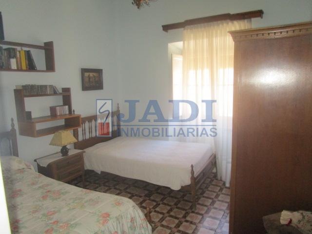 Venta de casa en Valdepeñas