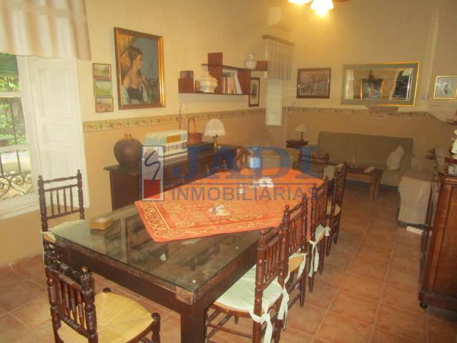 Venta de casa en Valdepeñas