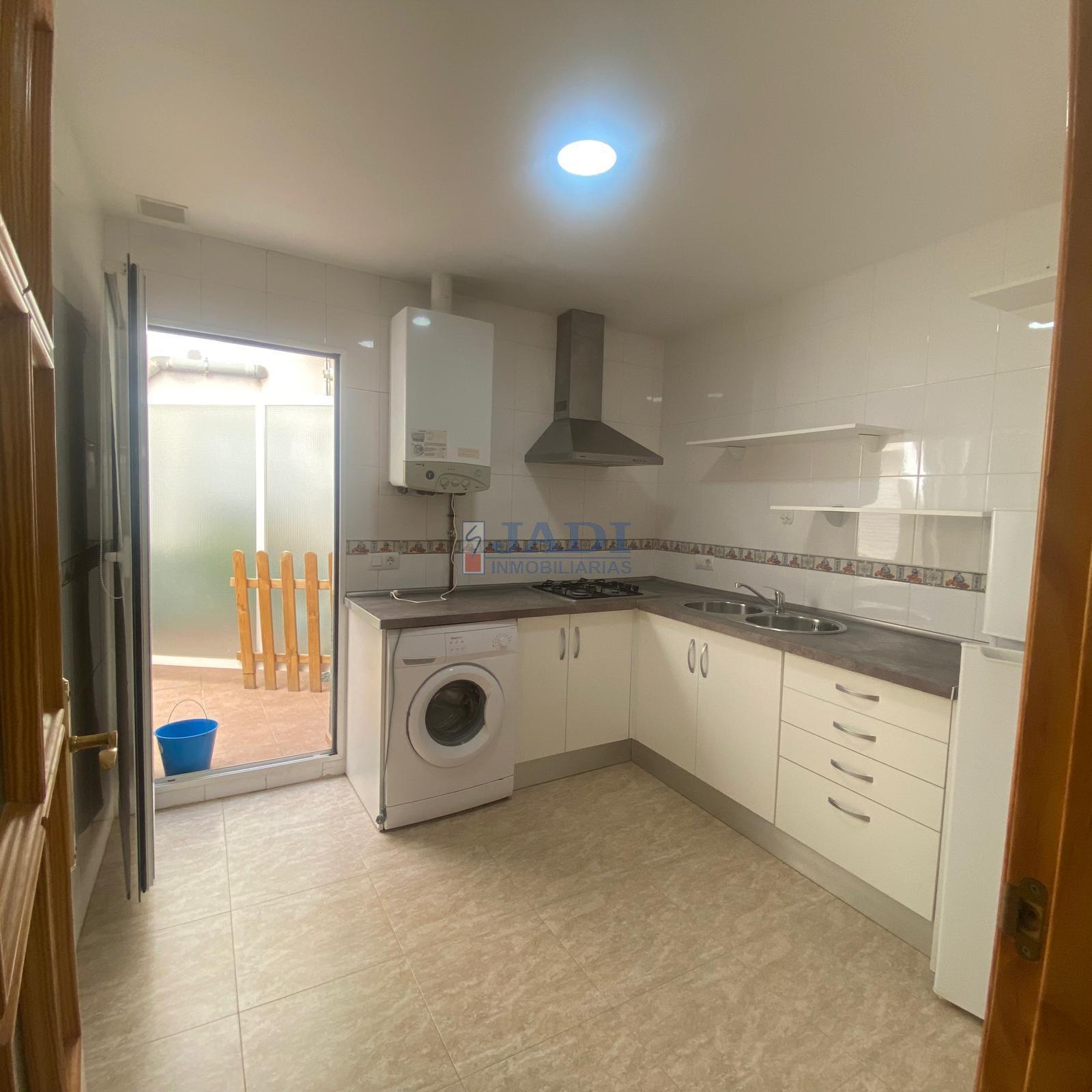 For sale of flat in Valdepeñas