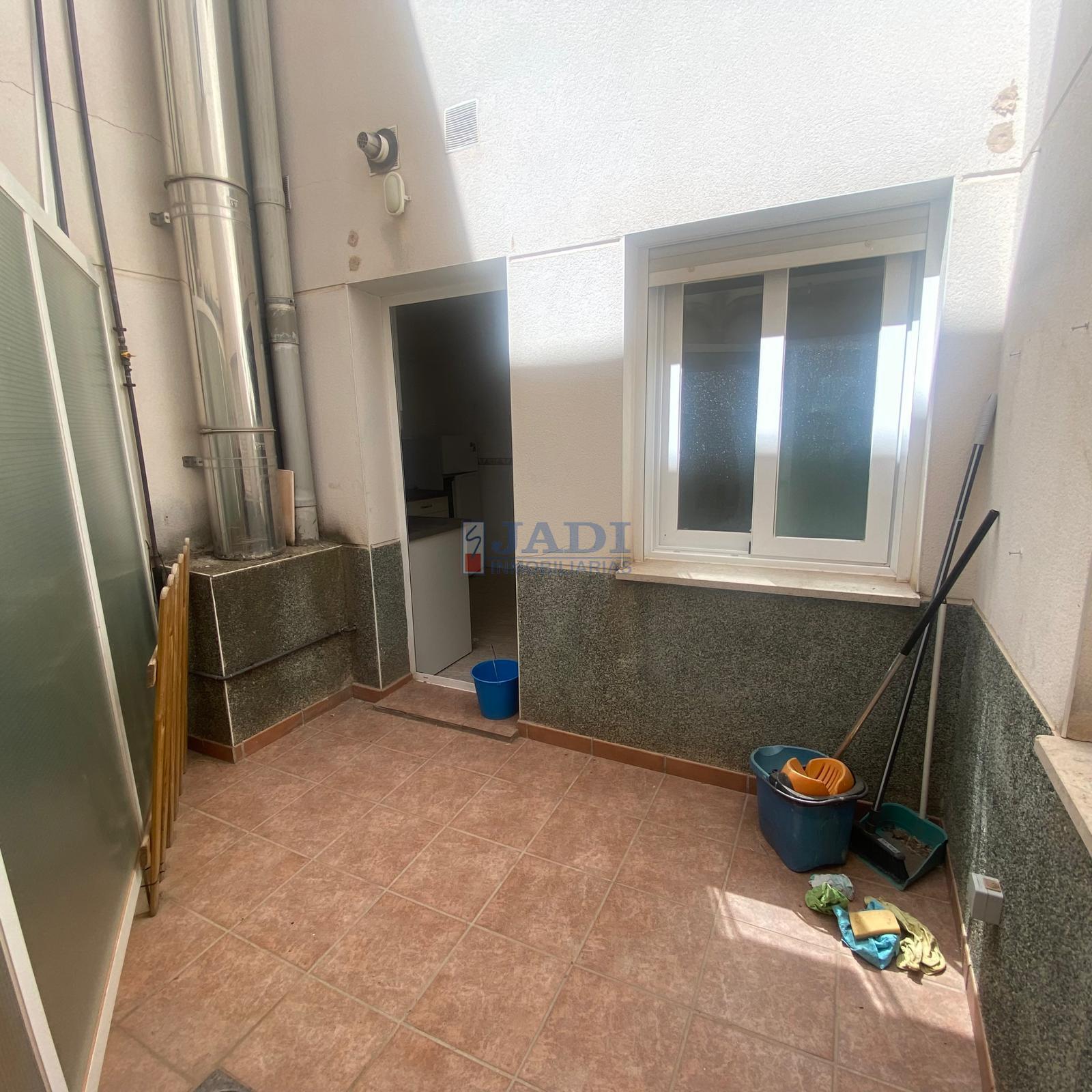 For sale of flat in Valdepeñas