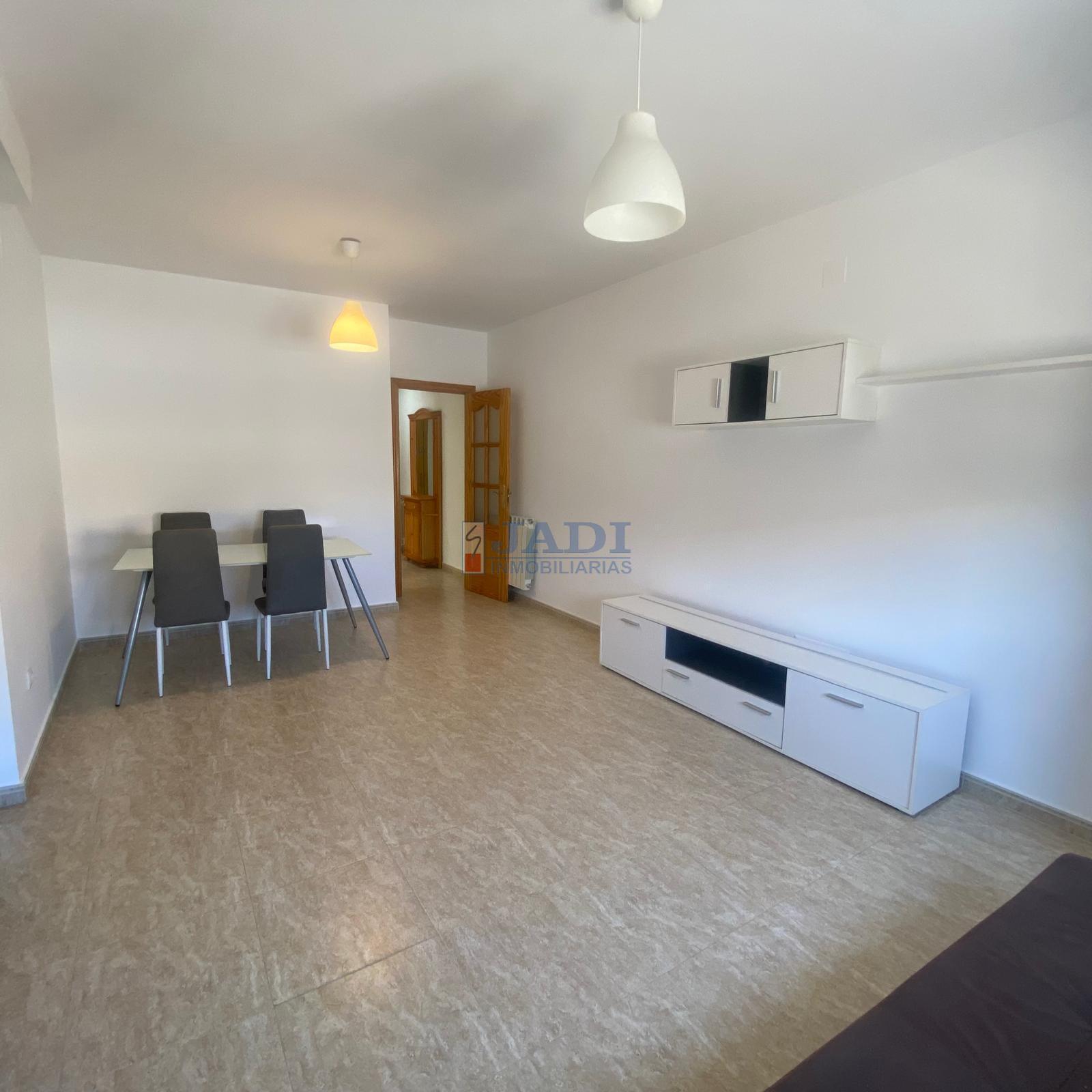 For sale of flat in Valdepeñas