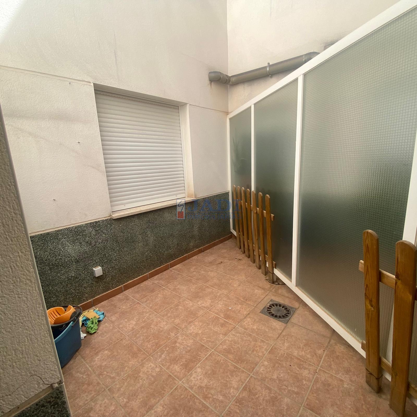 For sale of flat in Valdepeñas