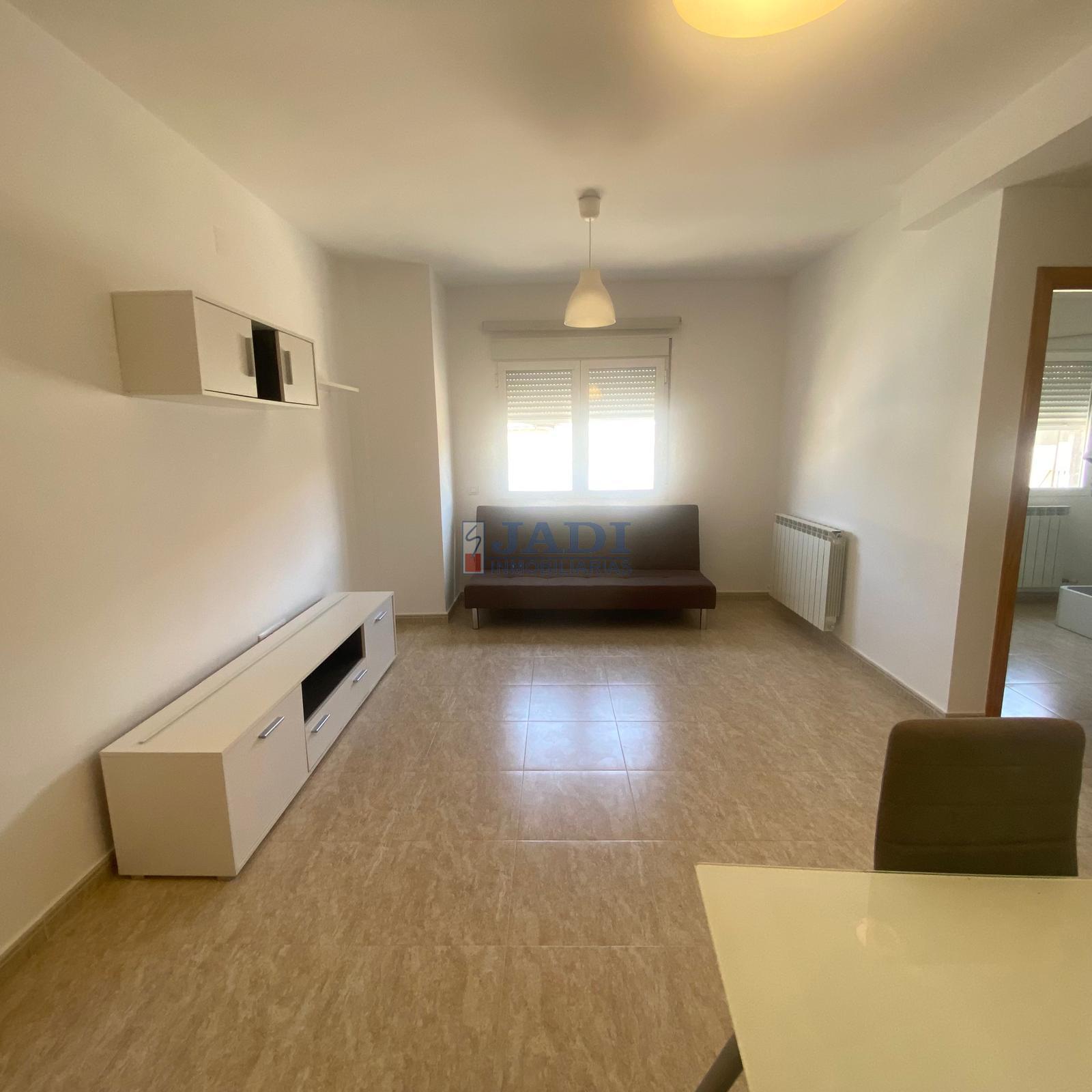For sale of flat in Valdepeñas