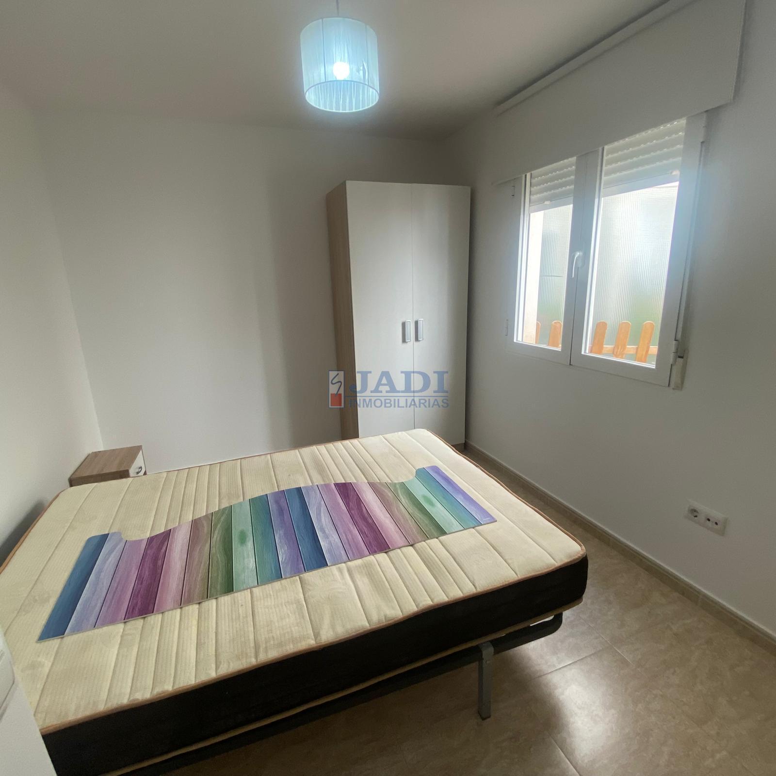 For sale of flat in Valdepeñas