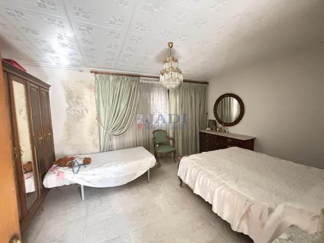 Venta de casa en Valdepeñas