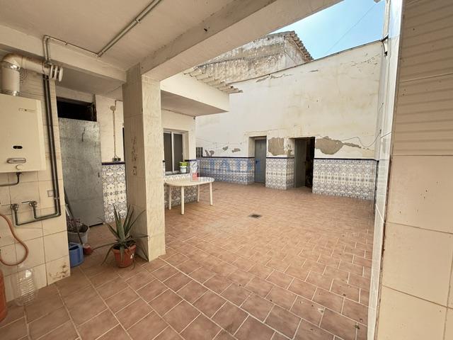 Venta de casa en Valdepeñas