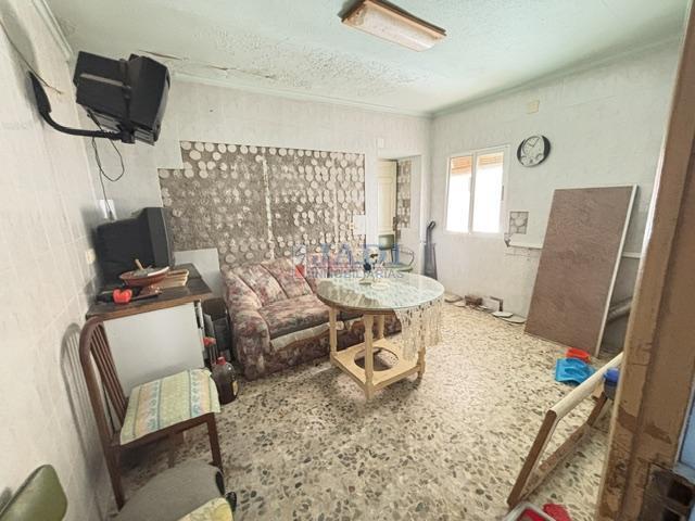 Venta de casa en Valdepeñas