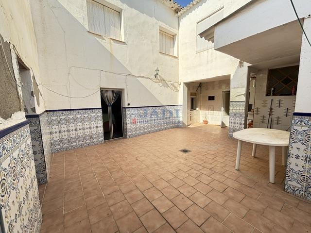 Venta de casa en Valdepeñas