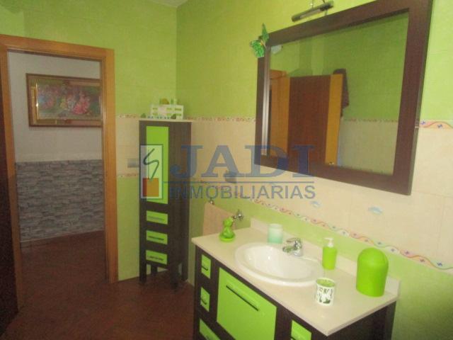 Venta de casa en Valdepeñas