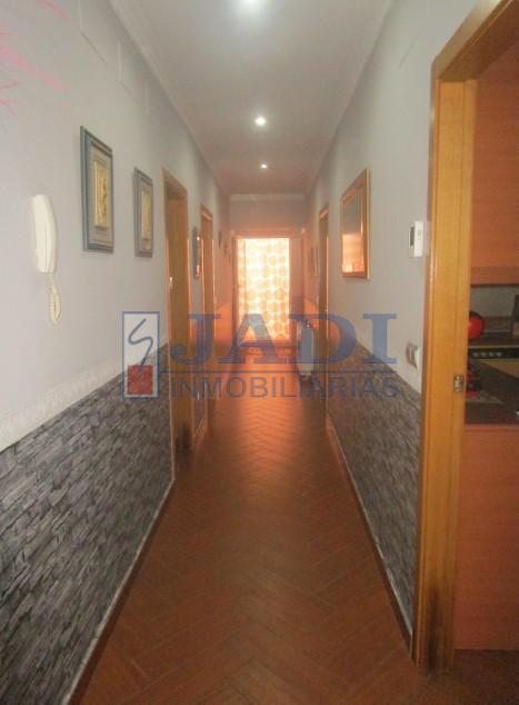 Venta de casa en Valdepeñas