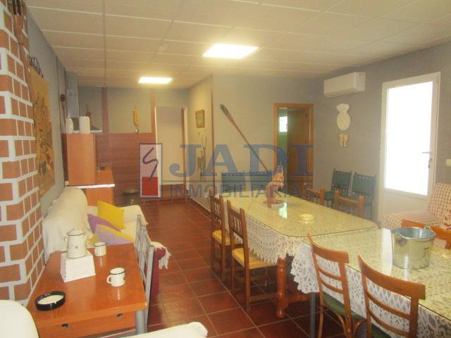 Venta de casa en Valdepeñas