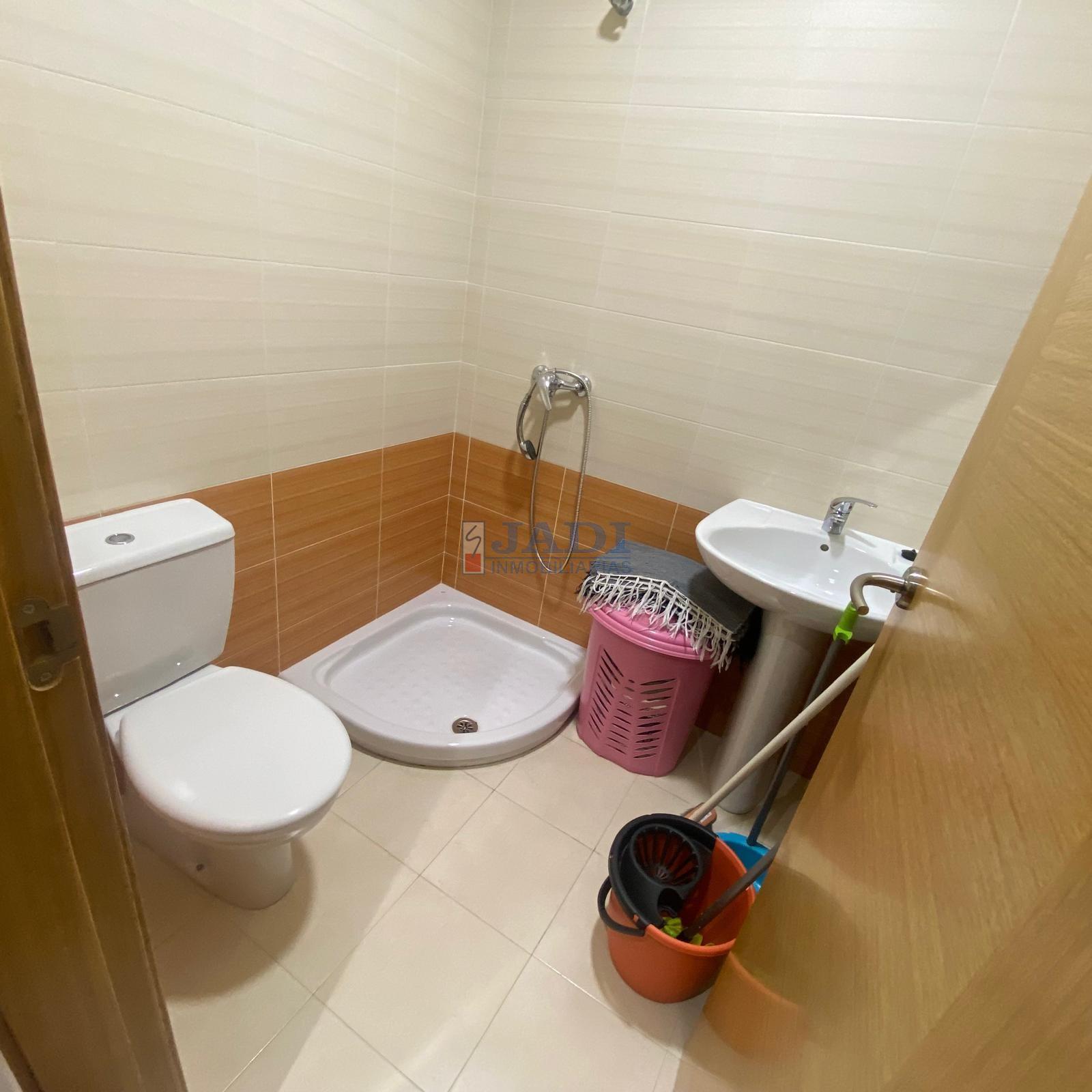 For sale of flat in Valdepeñas