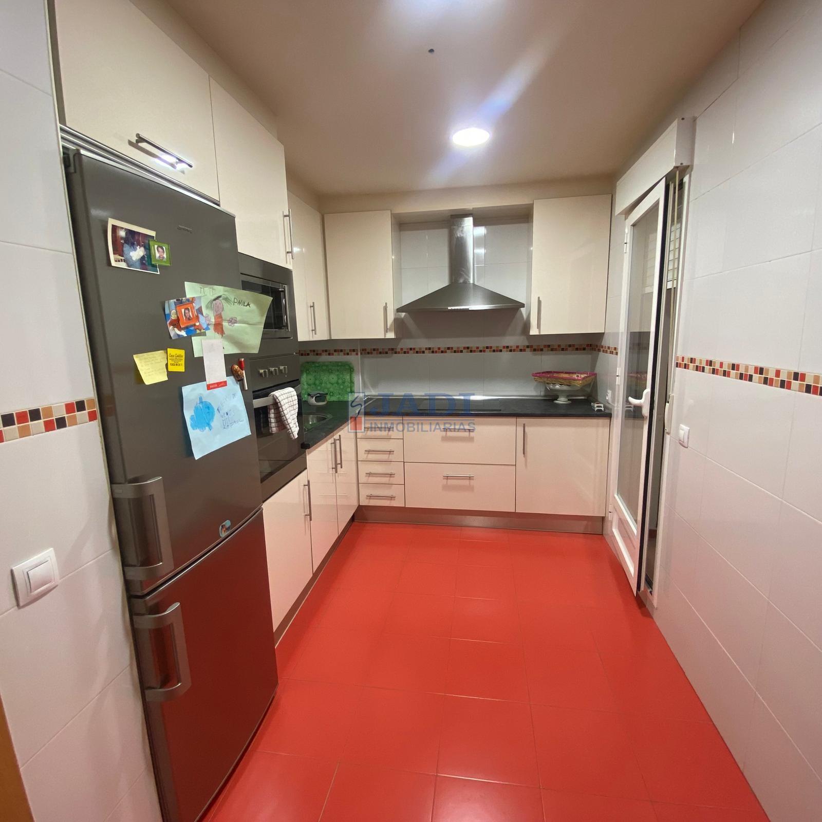 For sale of flat in Valdepeñas
