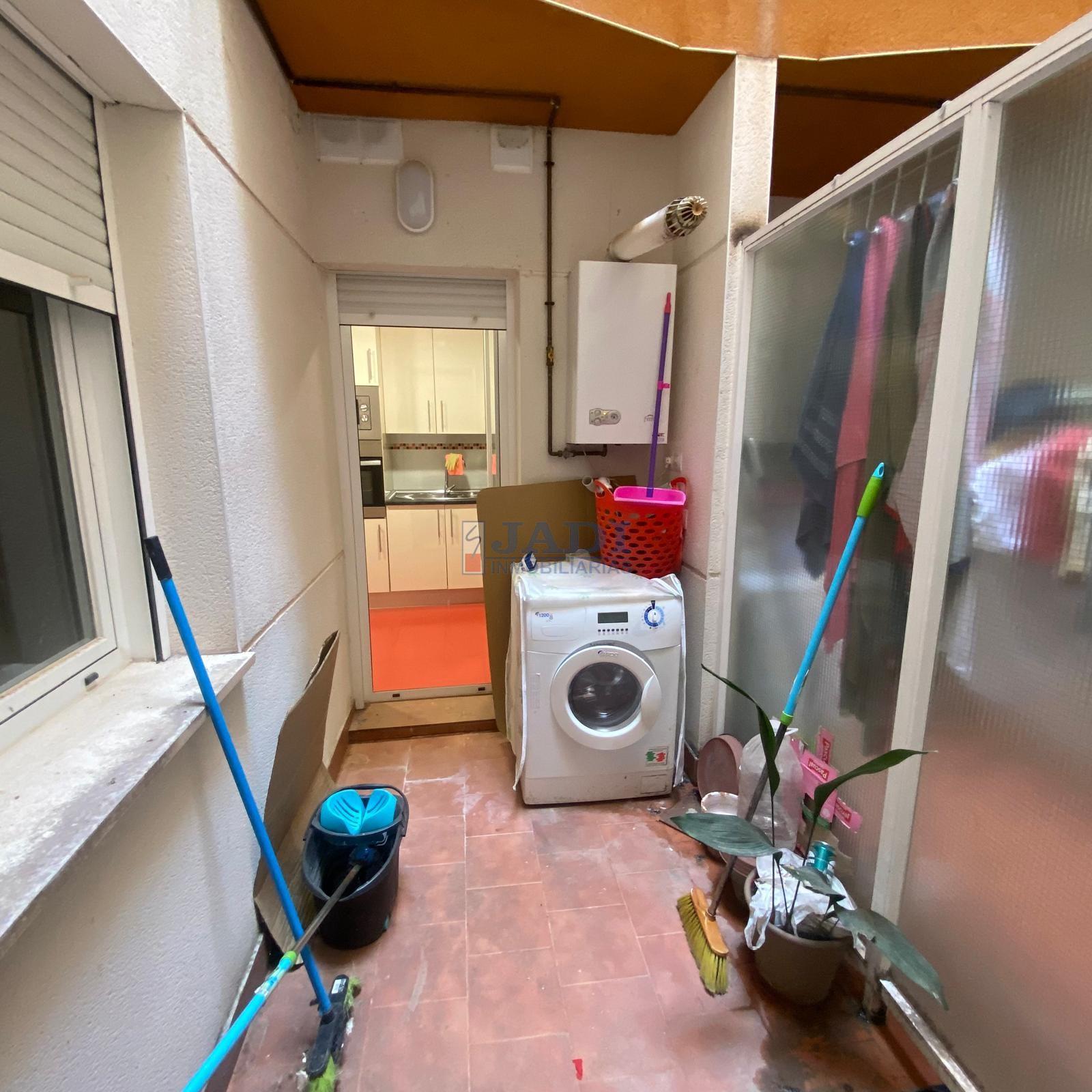 For sale of flat in Valdepeñas