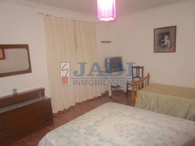 Venta de casa en Valdepeñas