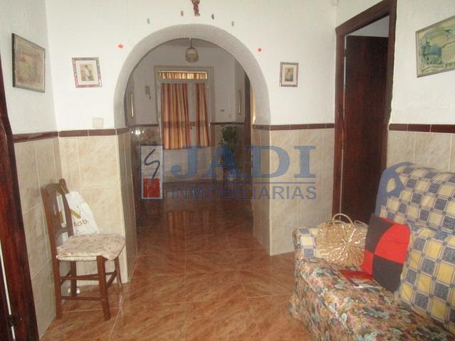 Venta de casa en Valdepeñas