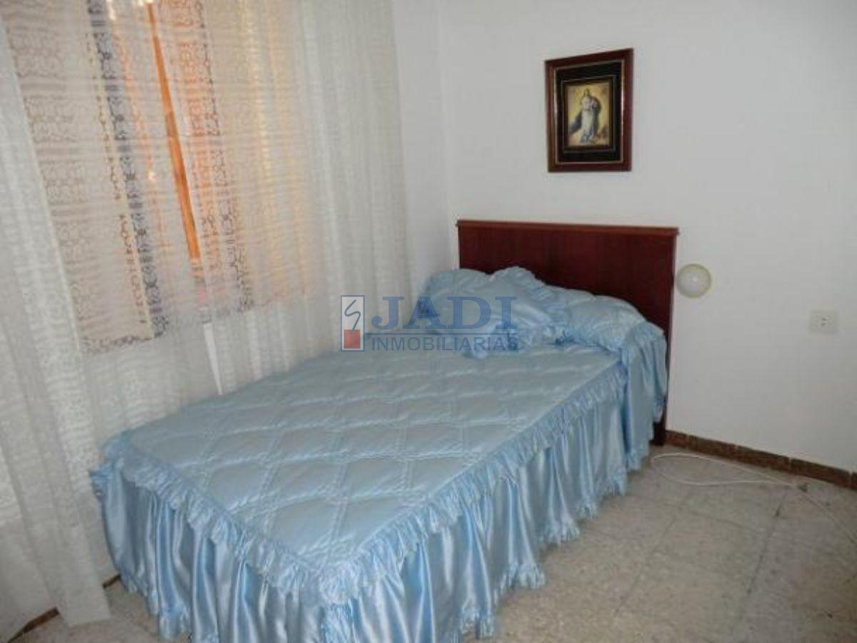 For sale of house in Valdepeñas