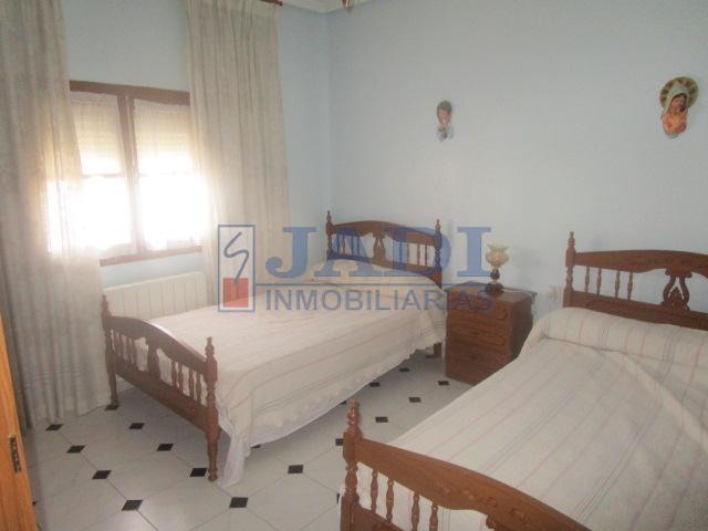 For sale of house in Valdepeñas