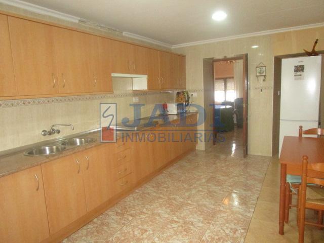 For sale of house in Valdepeñas