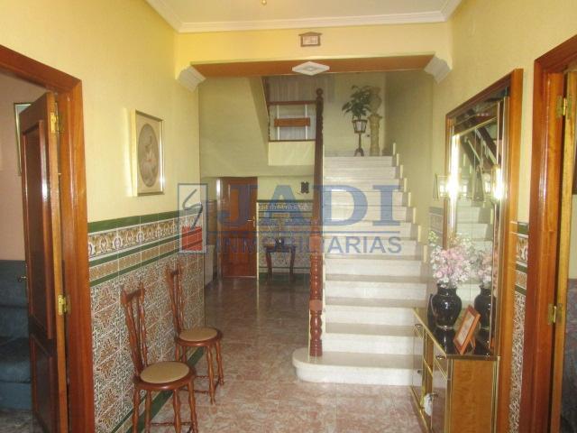 For sale of house in Valdepeñas